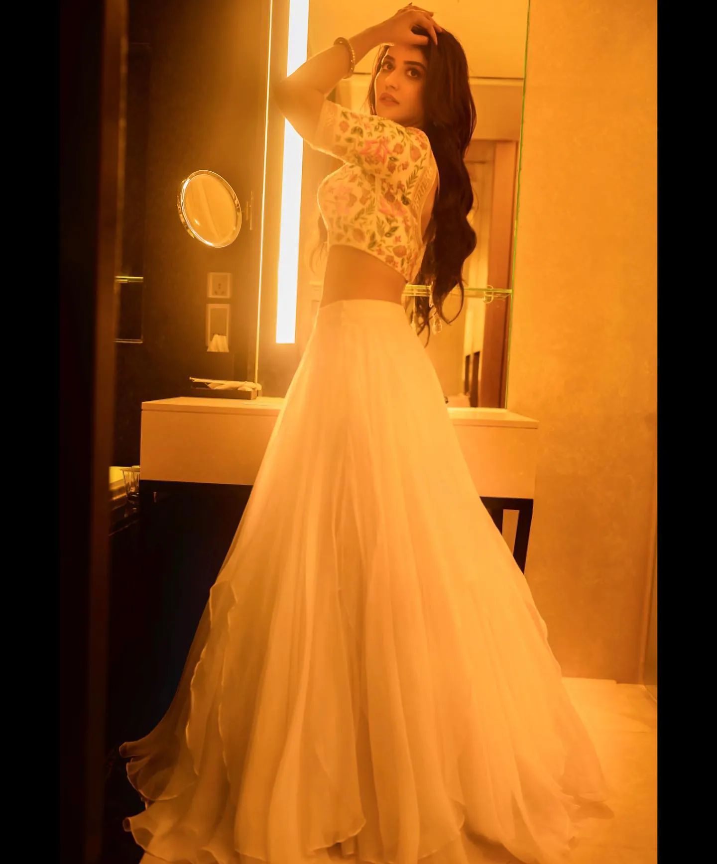 Priyanka Jawalkar - priyanka-jawalkar-sexy-30.webp